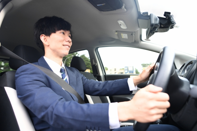 車で通勤